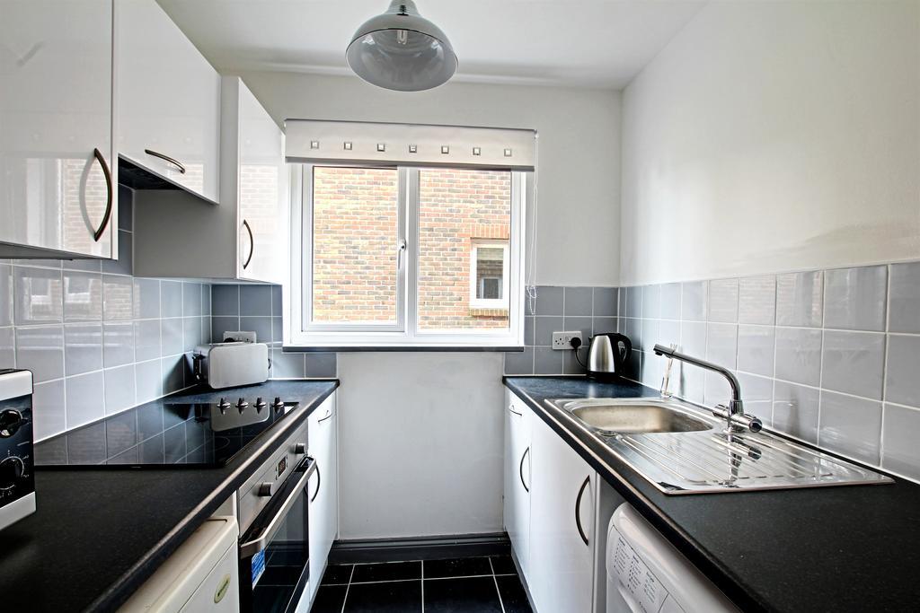 The Willows Crawley  Exterior photo